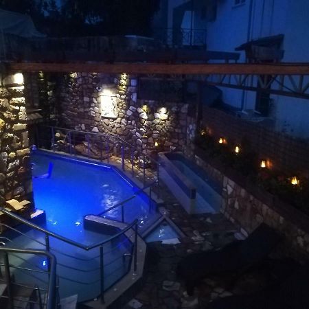 9 Queens Spa Hotel Лутра Едипсу Екстериор снимка
