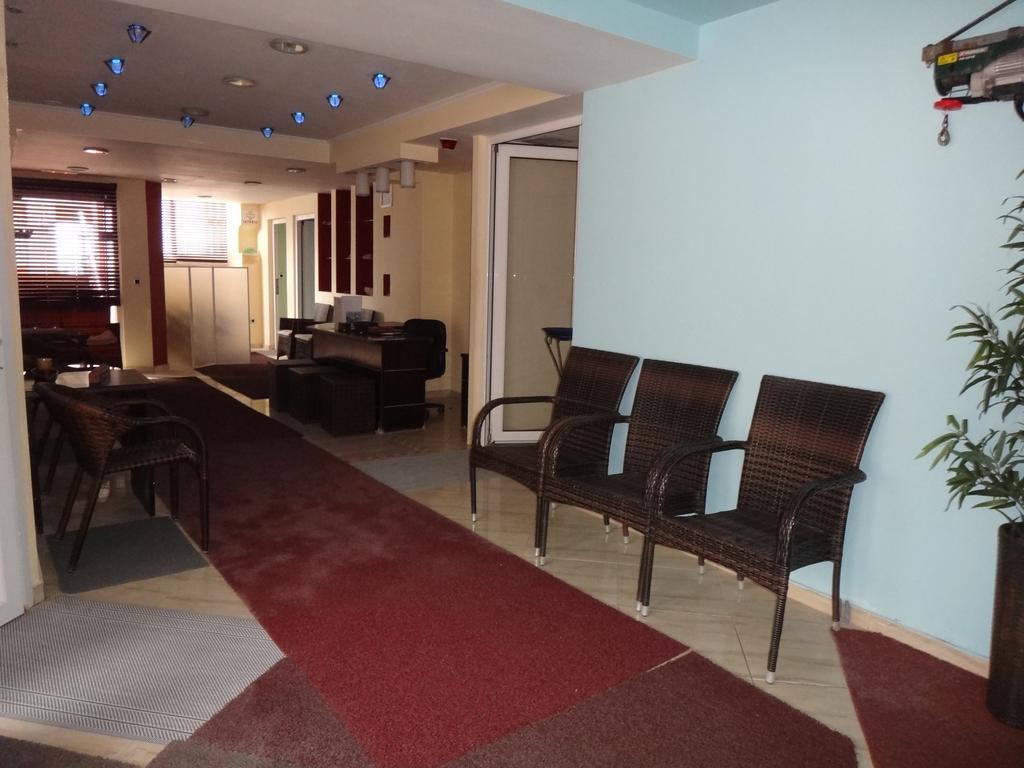9 Queens Spa Hotel Лутра Едипсу Екстериор снимка