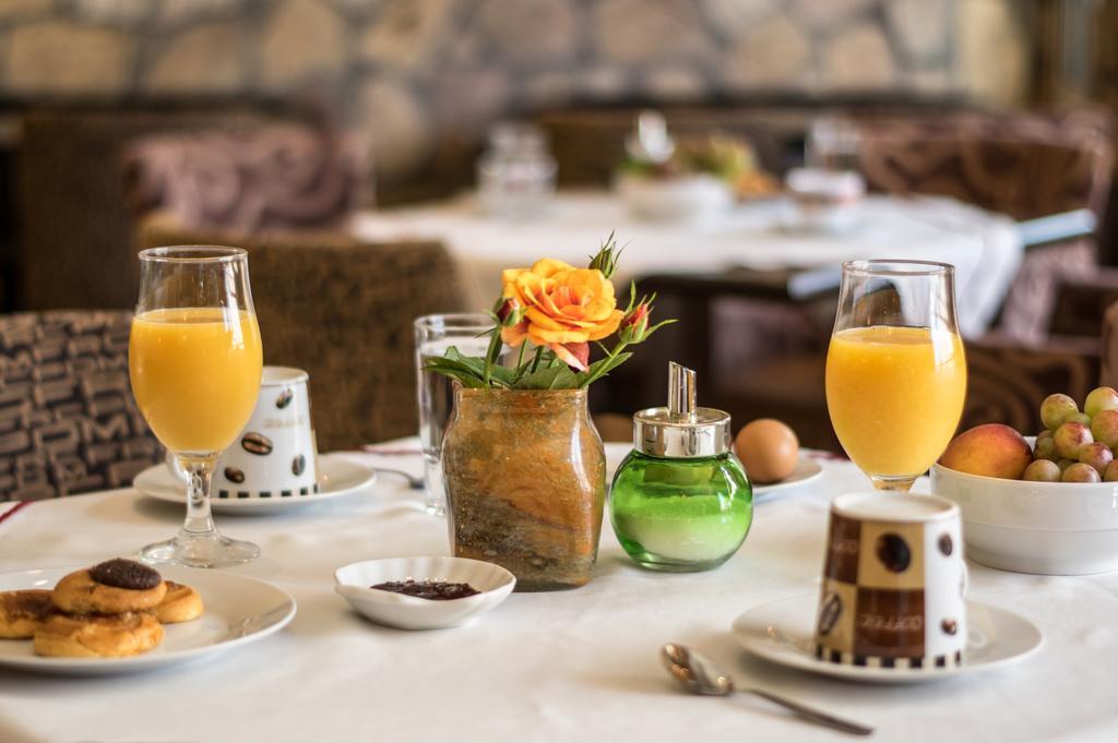 9 Queens Spa Hotel Лутра Едипсу Екстериор снимка
