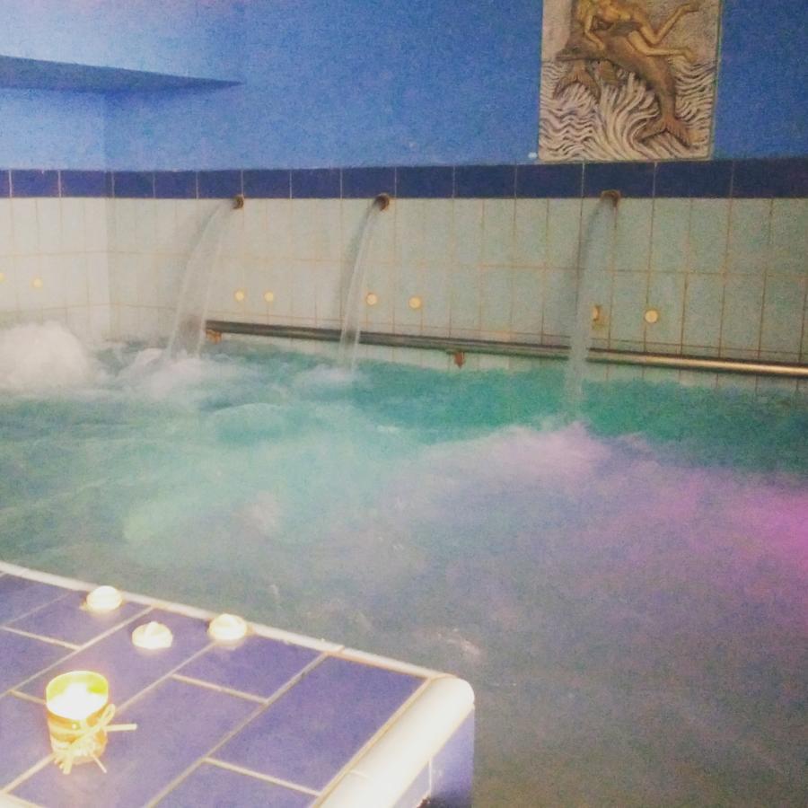9 Queens Spa Hotel Лутра Едипсу Екстериор снимка