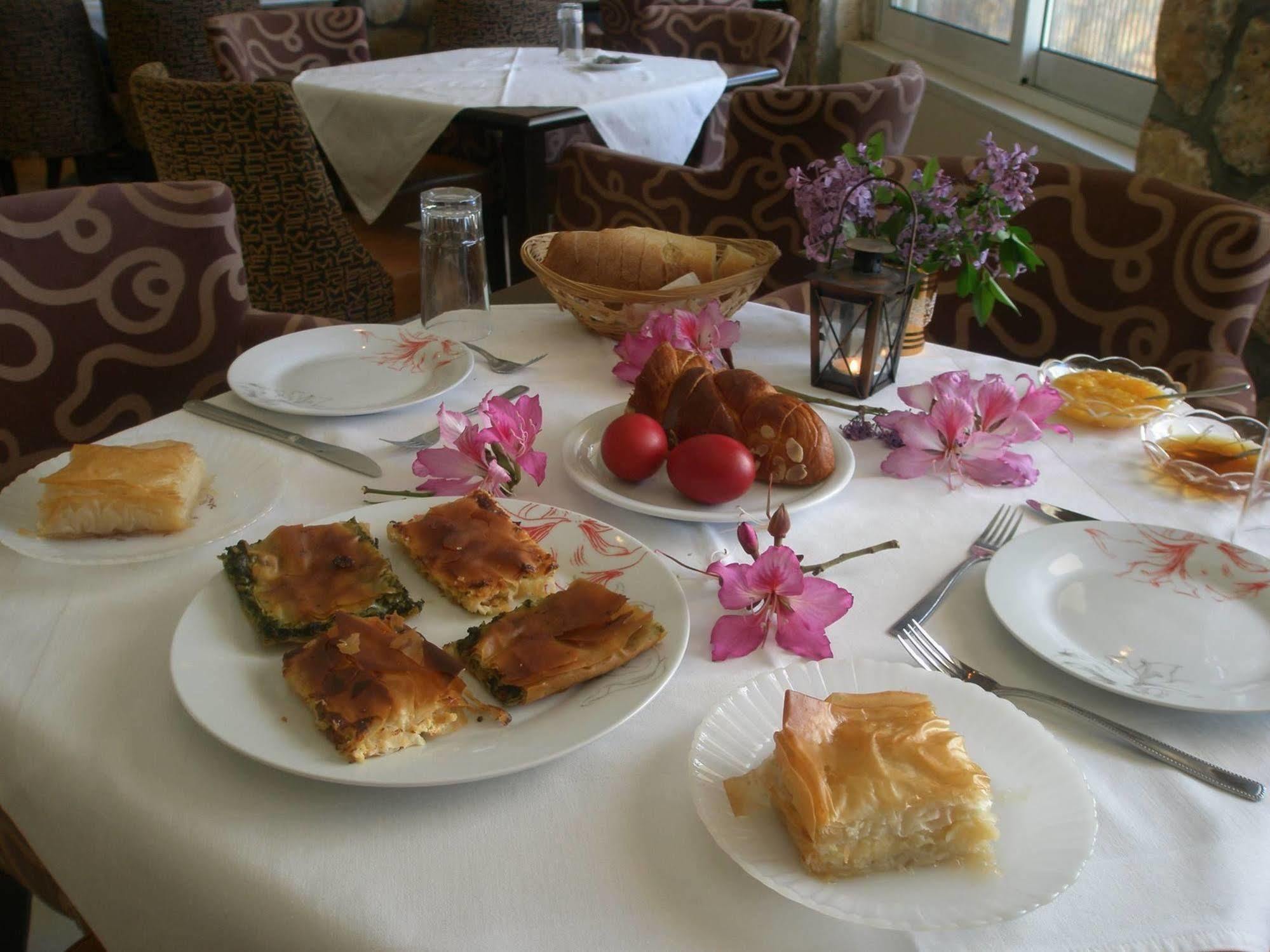 9 Queens Spa Hotel Лутра Едипсу Екстериор снимка