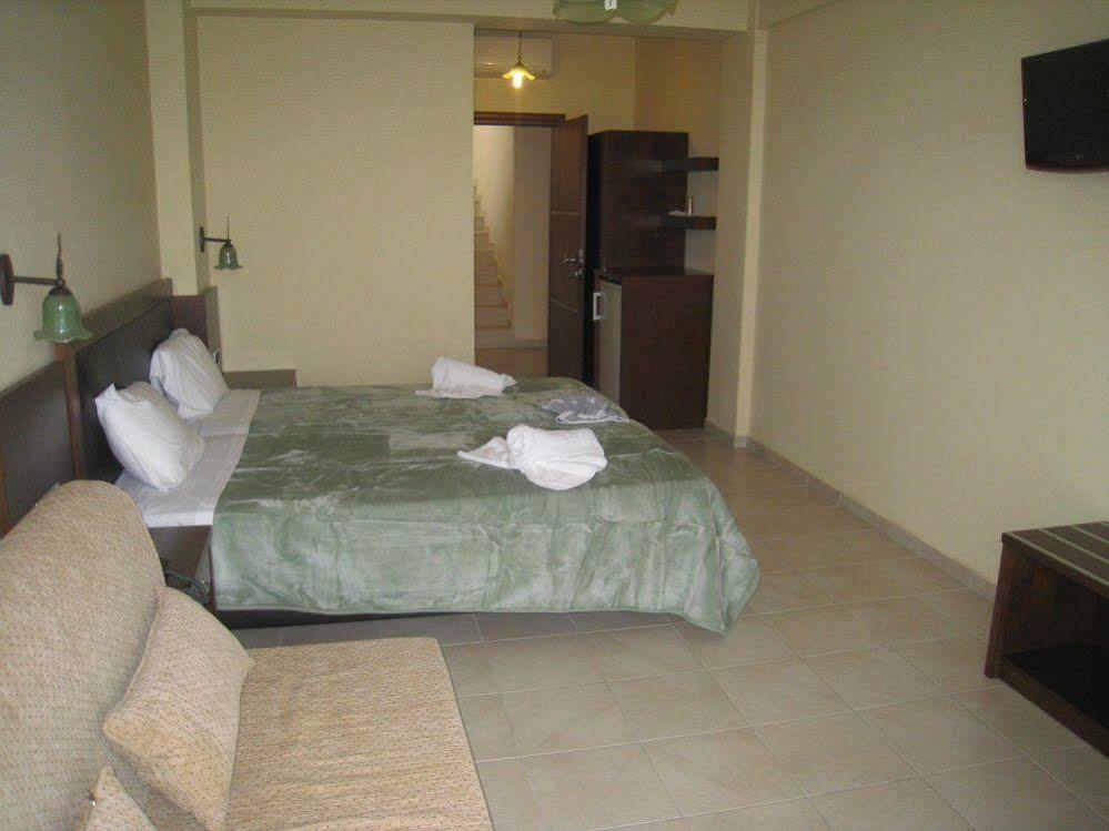 9 Queens Spa Hotel Лутра Едипсу Екстериор снимка