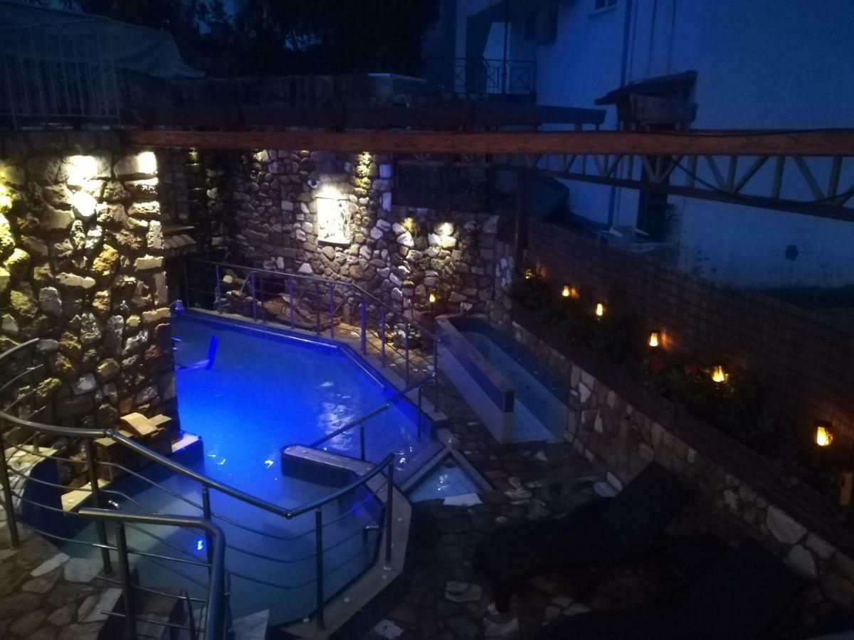 9 Queens Spa Hotel Лутра Едипсу Екстериор снимка