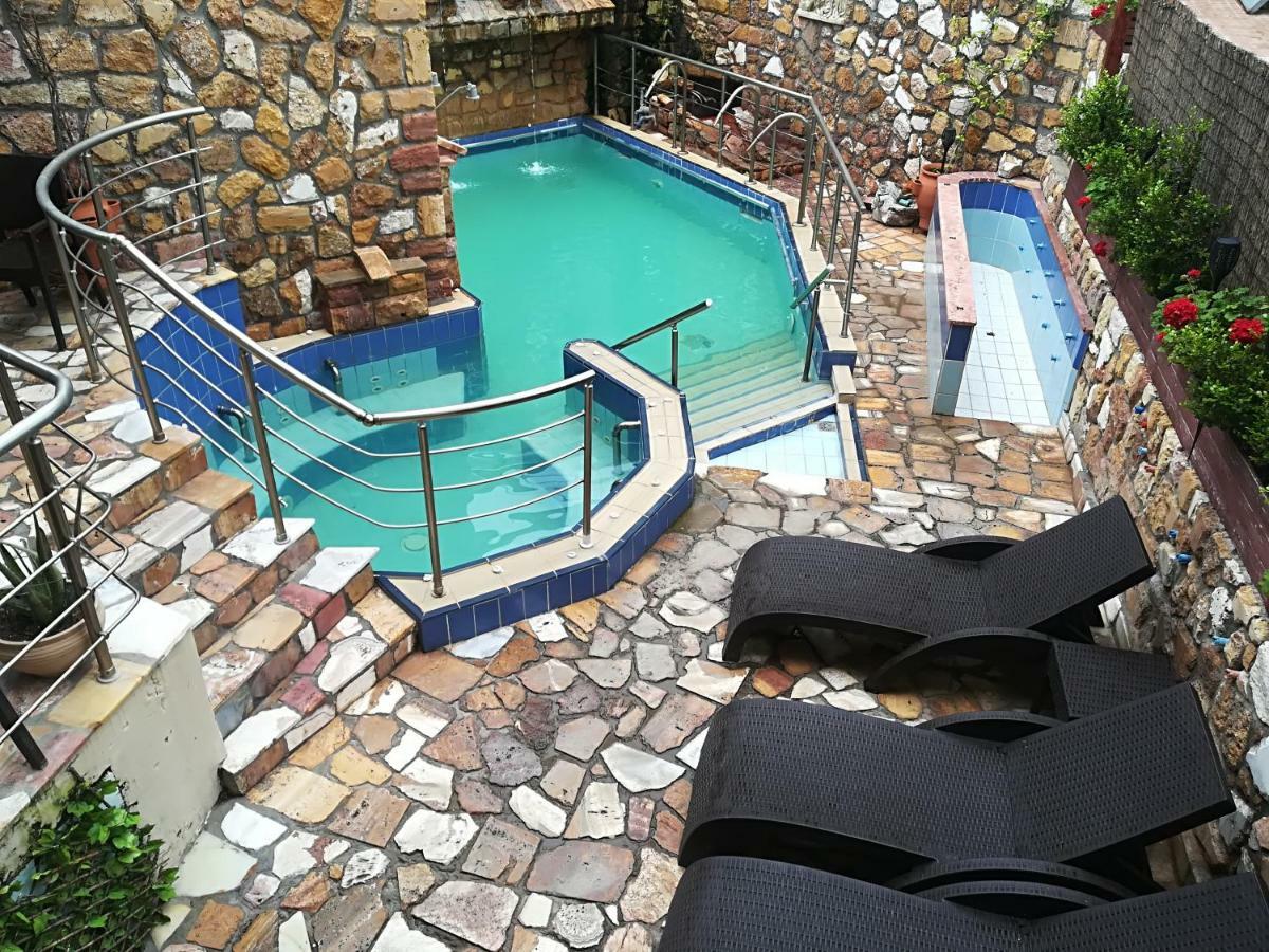 9 Queens Spa Hotel Лутра Едипсу Екстериор снимка