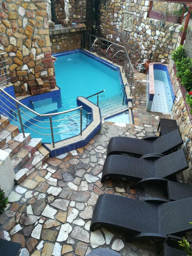 9 Queens Spa Hotel Лутра Едипсу Екстериор снимка
